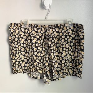 💙 3 for $10 💙 Floral Shorts